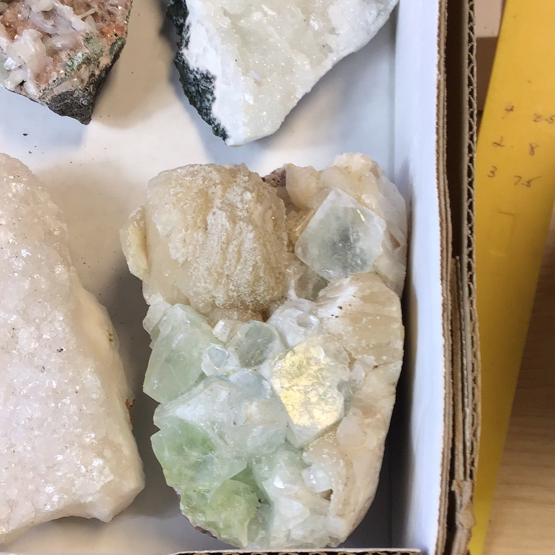 Large Mixed Zeolites Flat