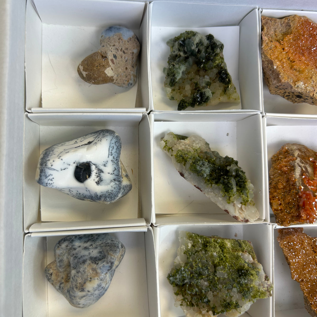 Mixed Specimen Flay 35 Pieces - AZ Stone Co.