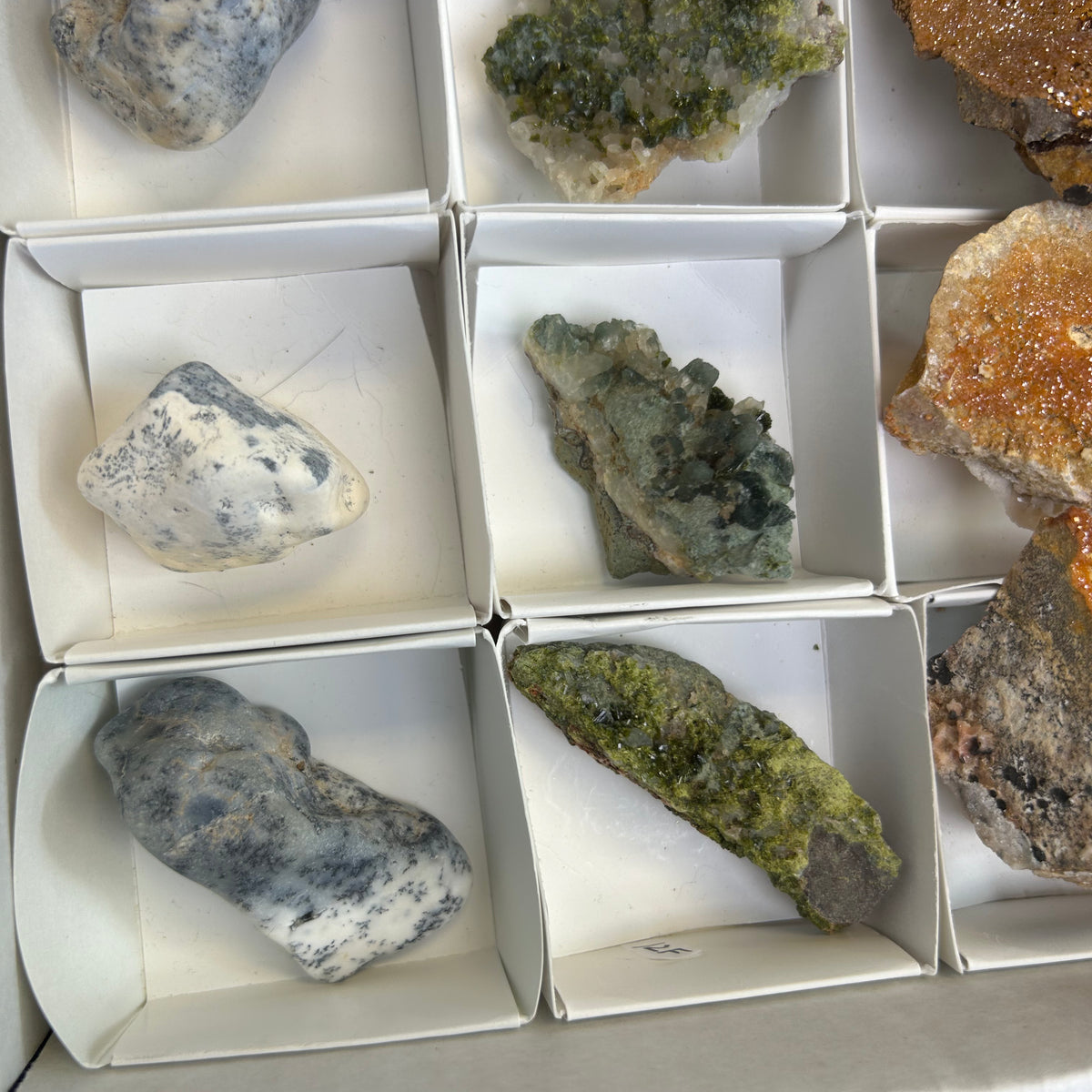 Mixed Specimen Flay 35 Pieces - AZ Stone Co.
